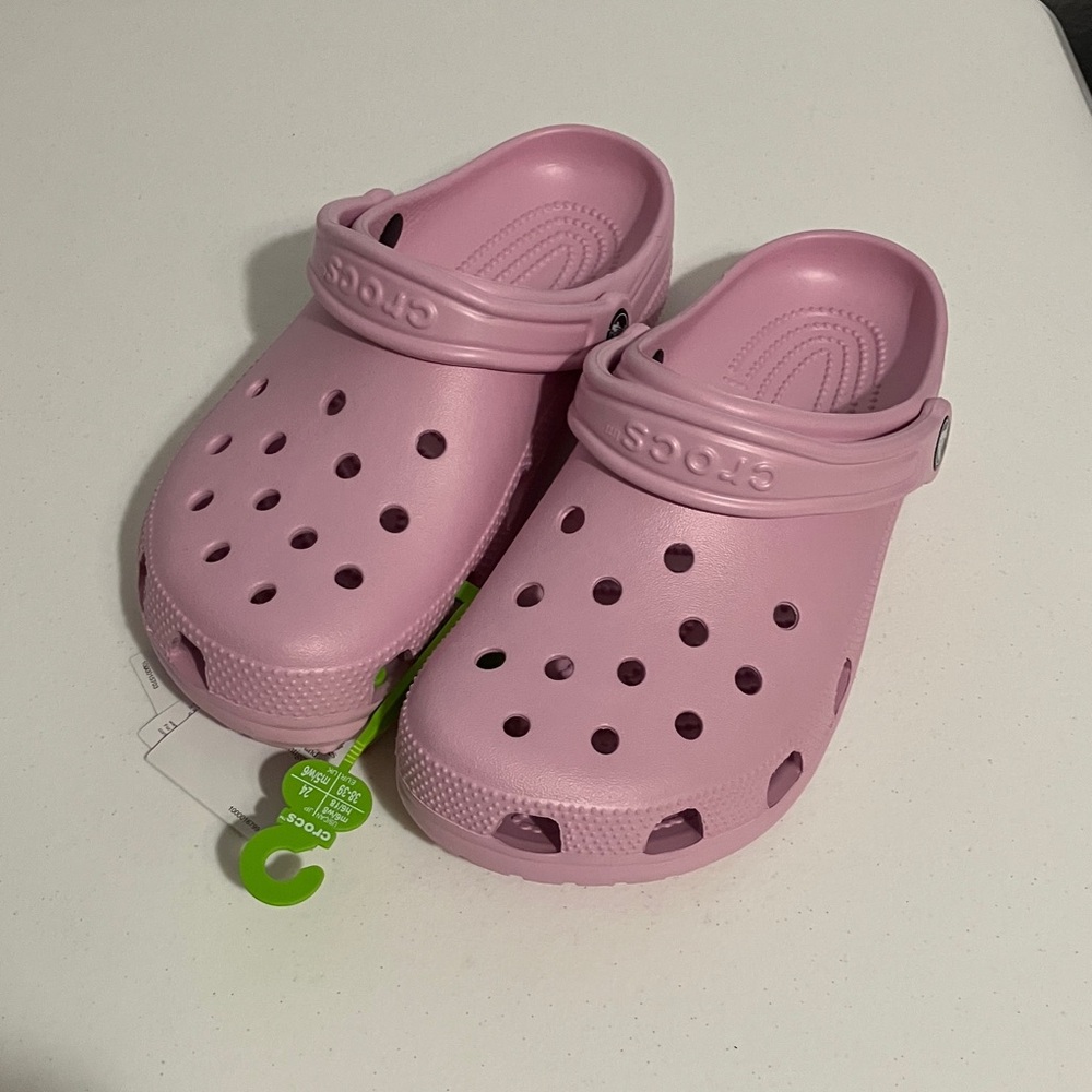 NWT Pink CROCS Shoes Clogs size women’s size 8